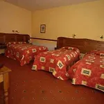 فندق Nesbitt Arms Boutique 3*