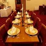 فندق Nesbitt Arms Boutique 3*