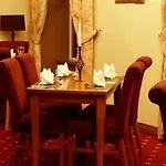 Nesbitt Arms Boutique فندق آردارا