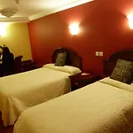 فندق Nesbitt Arms Boutique 3*