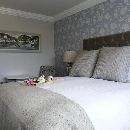 Nesbitt Arms Boutique 3*