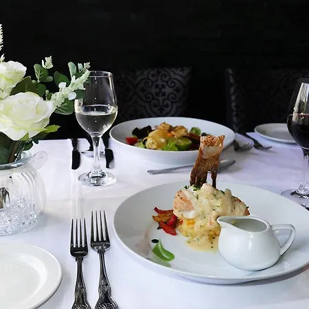 Nesbitt Arms Boutique Hotel