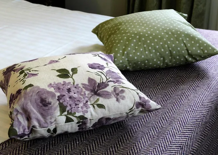 Nesbitt Arms Boutique Hotel 3*