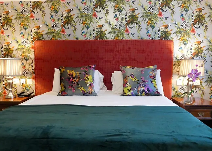 Nesbitt Arms Boutique Hotel 3*