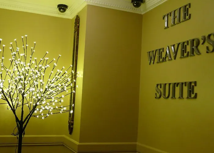 Nesbitt Arms Boutique