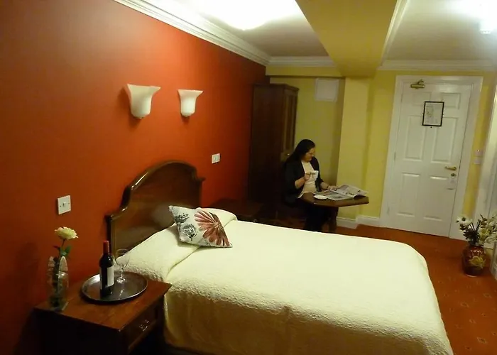 Nesbitt Arms Boutique