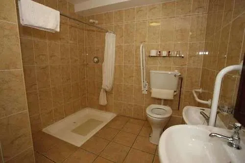 Nesbitt Arms Boutique